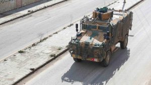 Turkish army convoys bring heavy firepower to Idlib – video