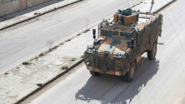 Read more about the article Turkish army convoys bring heavy firepower to Idlib – video